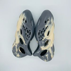 Yeezy Foam Runner 'MXT Moon Grey'
